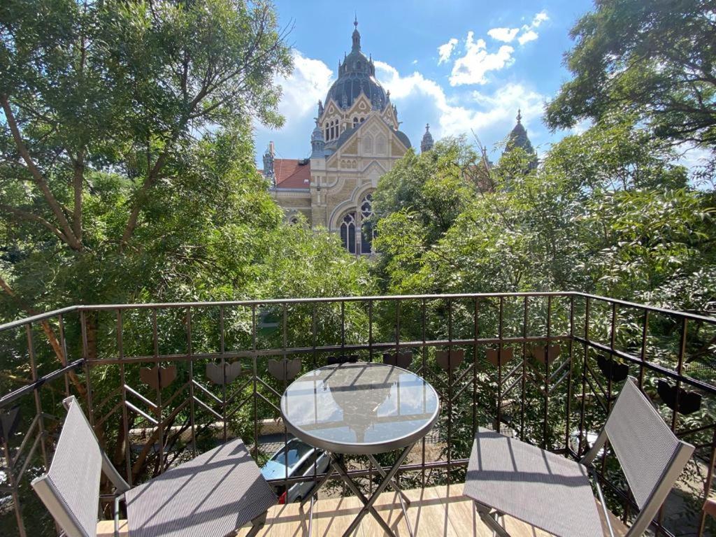 Synagoge View Loft Bestern セゲド エクステリア 写真