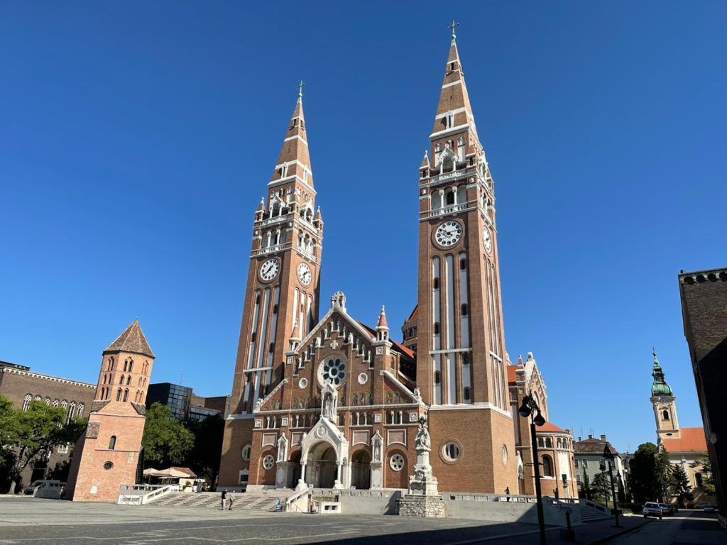 Synagoge View Loft Bestern セゲド エクステリア 写真